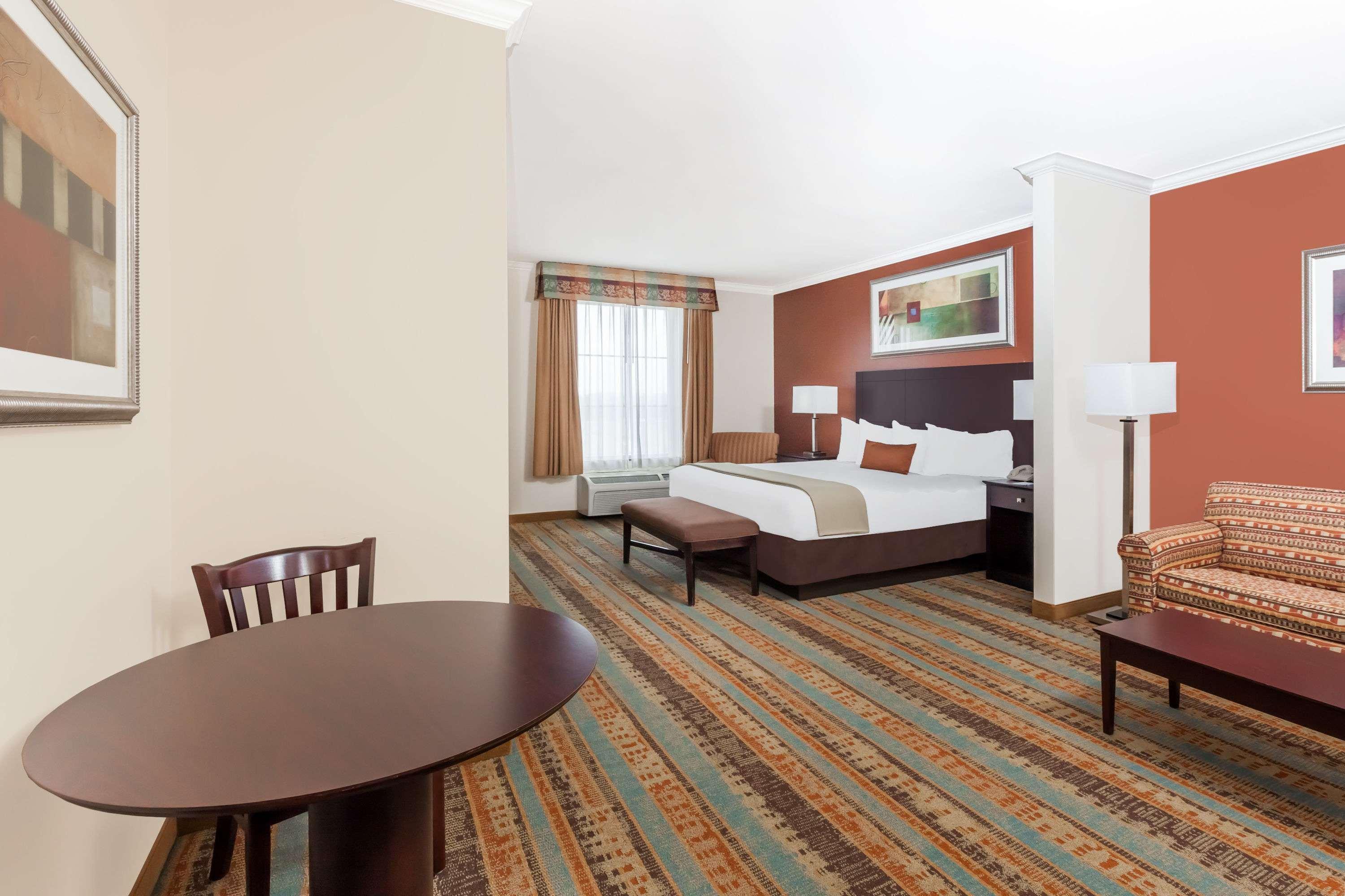 Hotel Baymont By Wyndham Henderson Exteriér fotografie